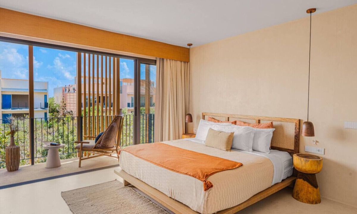 Zama Condo | 12 Guests 6BR Double PH | Gym | Yoga | Restaurant