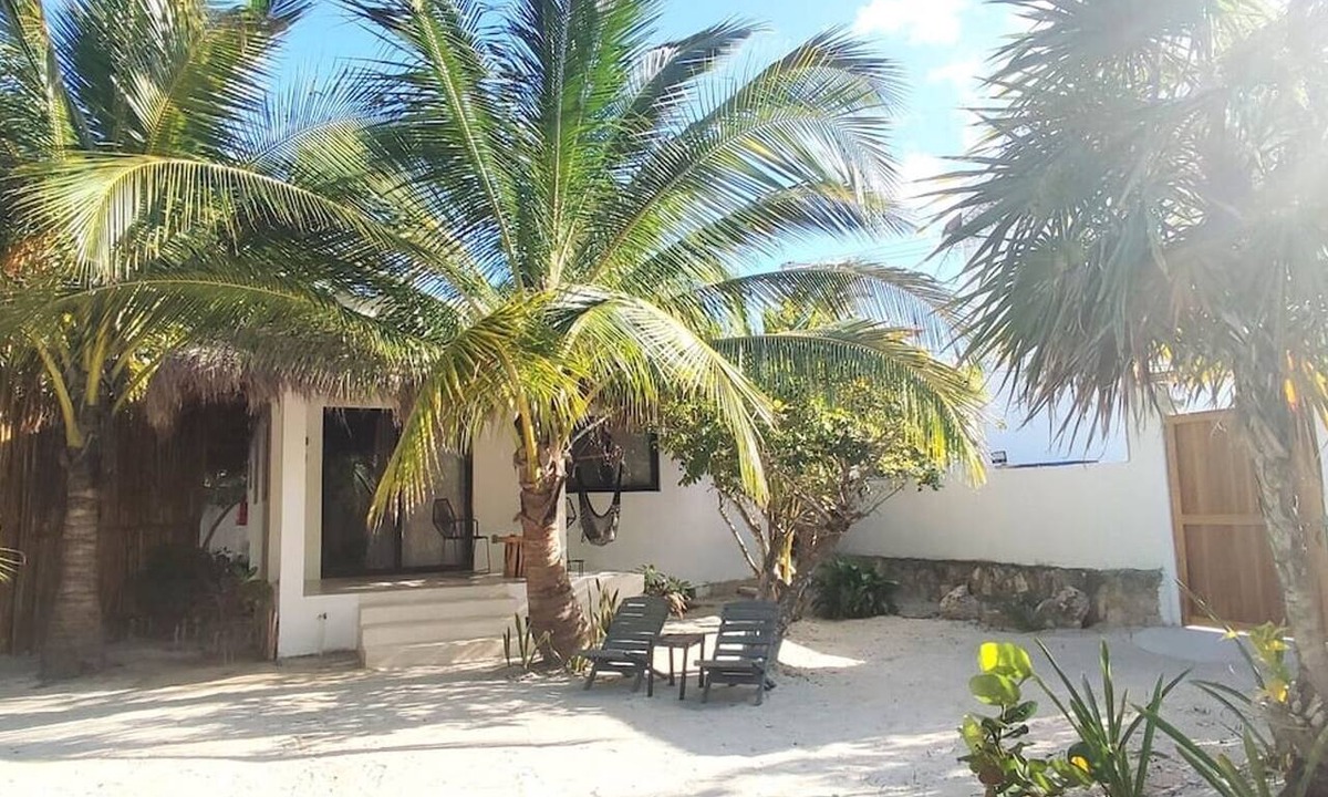 Isla Holbox Apartment | 2 Queens, Starlink,1 Min to Beach, C2
