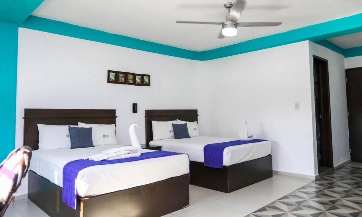 Avenida Tulum Hotel | 2 Units | Modern Tile-Floor Room w/Secure Comfort in Central Cancún Location