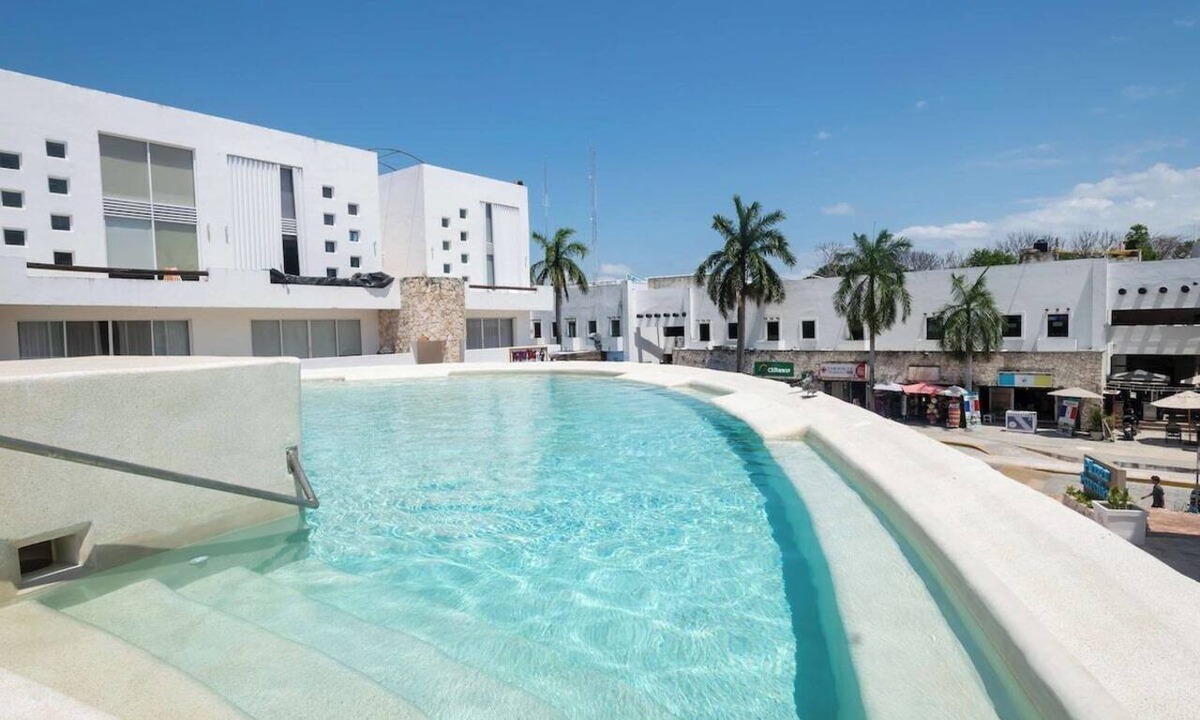 Playacar Fase I Apartment | 2BR retreat w/rooftop pool near 5th Ave