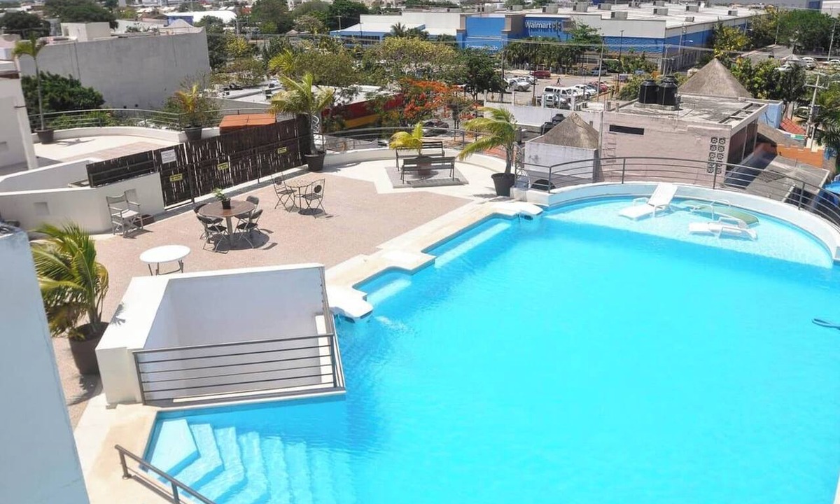 Centro Apartment | 2BR, Sleeps 6, Roof Pool, Central, Garage, A306