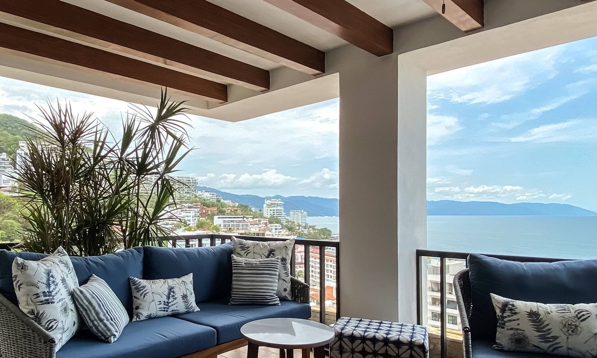 Amapas Condo | 3 Bed 3 Bath Supreme Penthouse with Ocean View - CPH1
