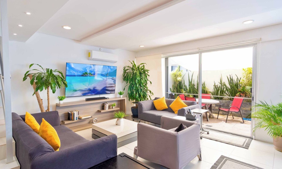 Cancun House | 4-bedroom house with private pool in a safe community with 24/7 security
