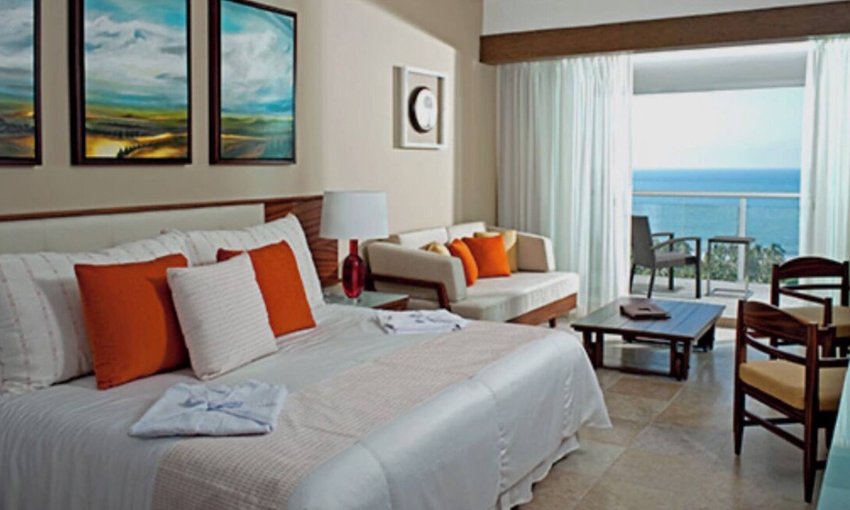 Las Jarretaderas Resort | 5 star Resort with 2 bedrooms/2 Bathrooms at Vidanta World Nuevo Vallarta!