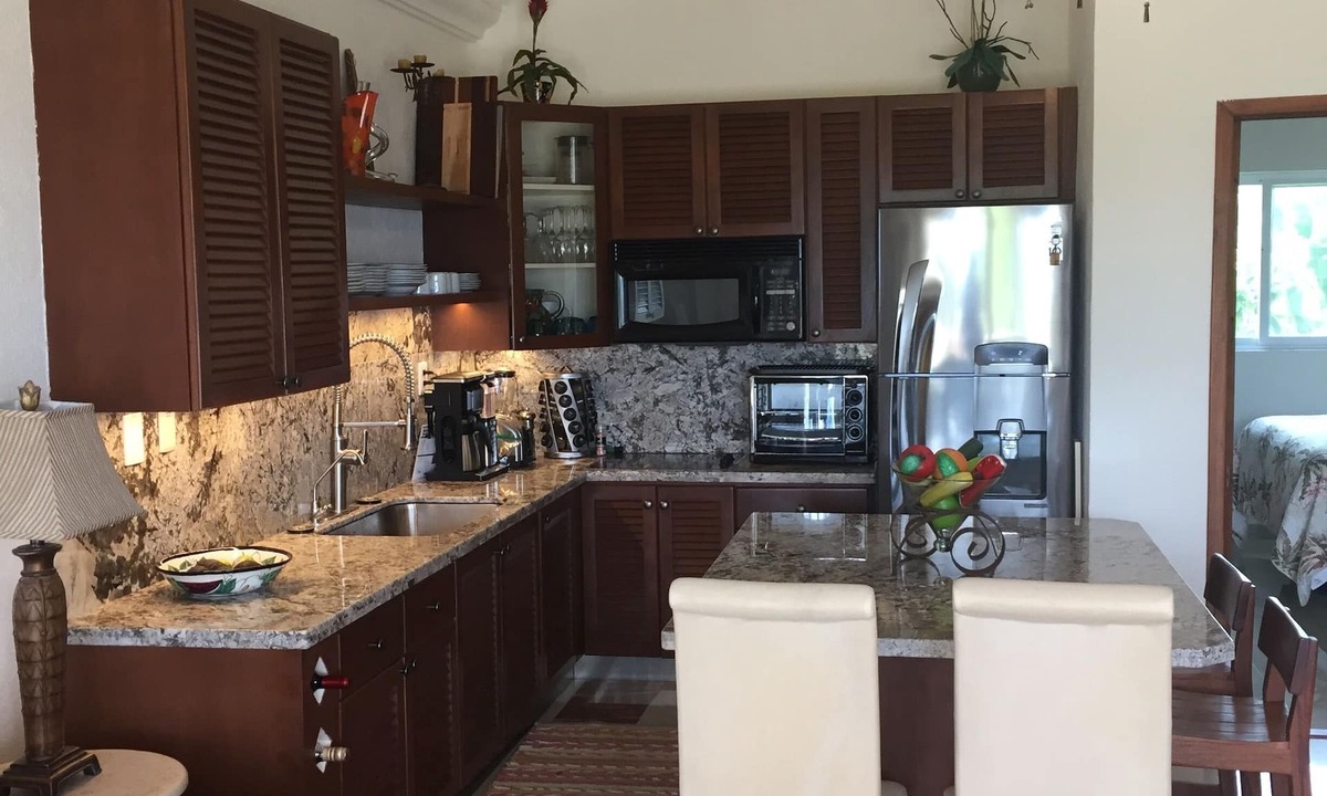 Puerto Morelos Condo | Affordable Luxury-Newly Renovated Beachfront Condo-Vacation Paradise