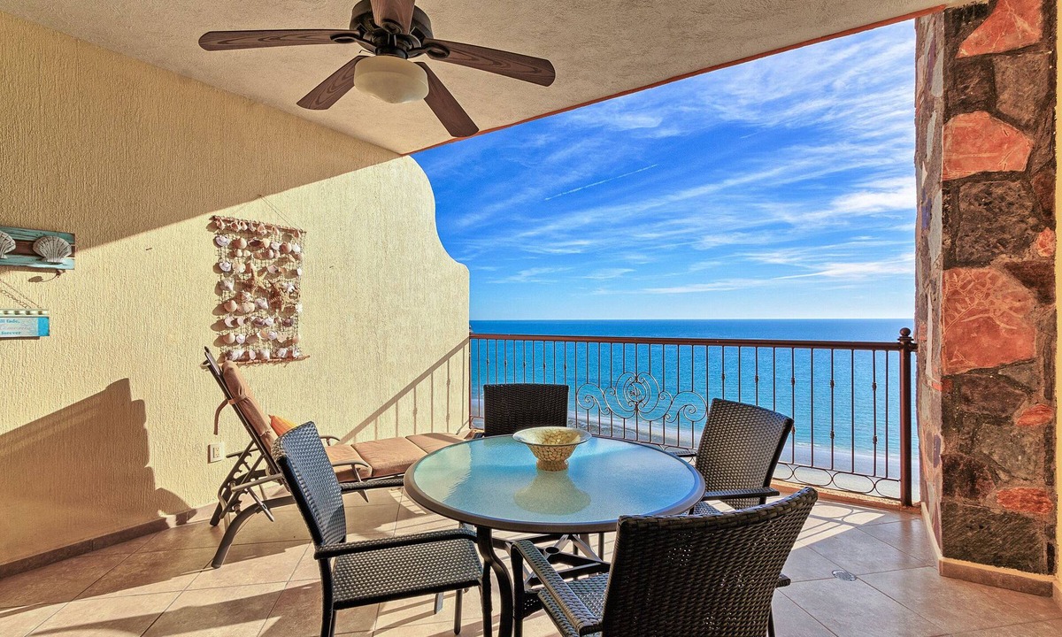 Puerto Penasco Condo | Amazing Luxury 1 Bedroom Condo with Penthouse Views! Beachfront.