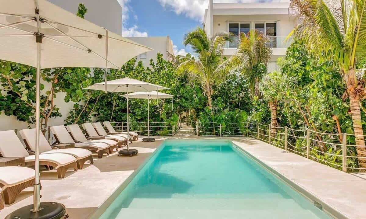 Akumal Condo | Beach Club & 5 Rooftop Pools with Private Jacuzzi