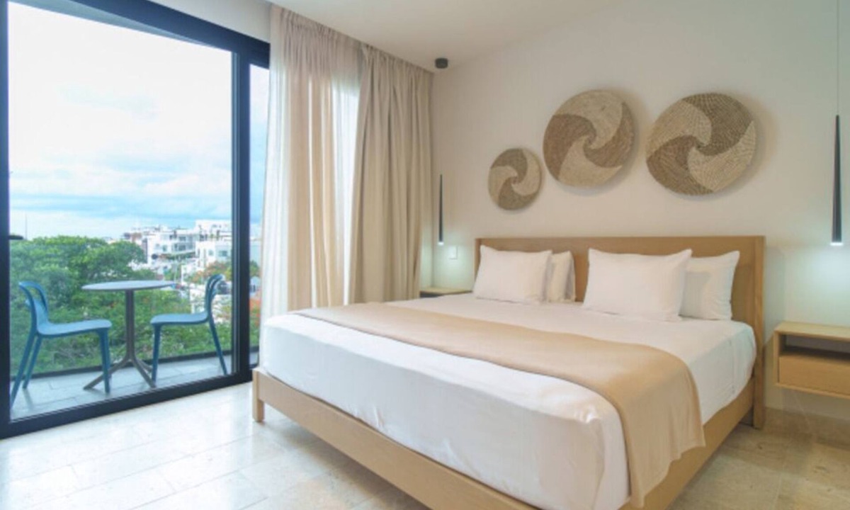 Downtown Hotel | Beach Proximity & Sky Pool! 4 Modern Units w/Balcony | 2 Minutes to 5th Avenue
