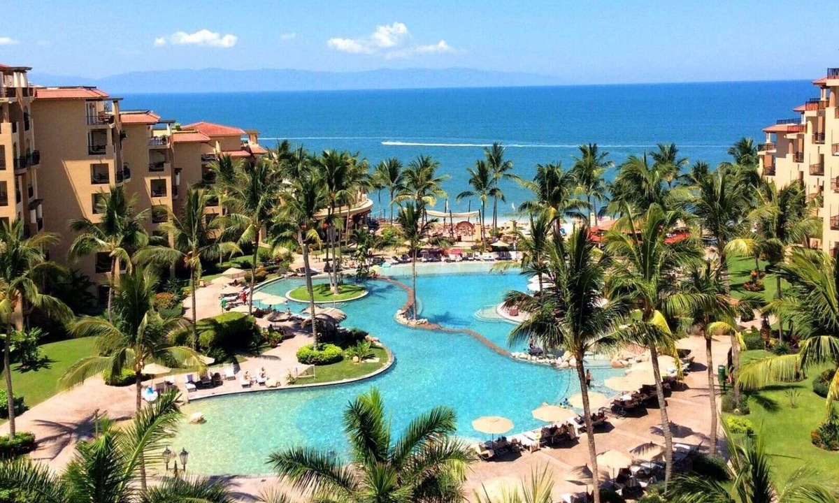 Flamingos Villa | Beachfront 1BR Suite at Villa del Palmar Flamingos - Pools, Spa & Sunsets