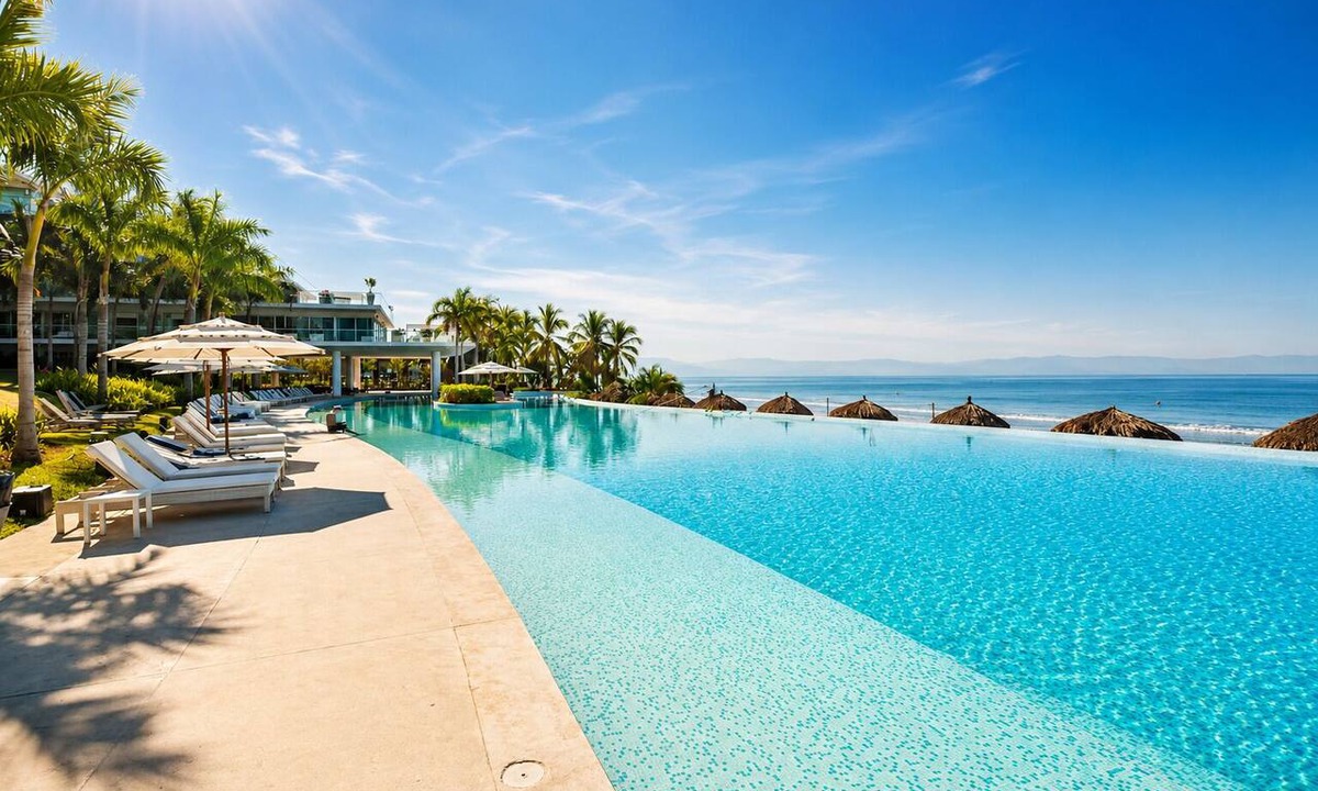 Flamingos Apartment | Beachfront Apartment | 6 Bedrooms | Nuevo Vallarta Peninsula