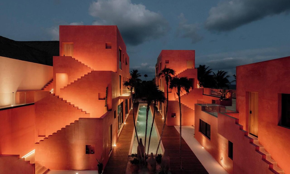 Zona Hotelera House | Beachfront Mansion - Wedding & Retreats Paradise