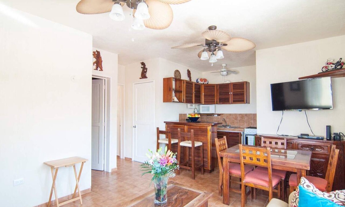 Centro Apartment | Beachfront Ocean-View Balcony Near 5th Ave