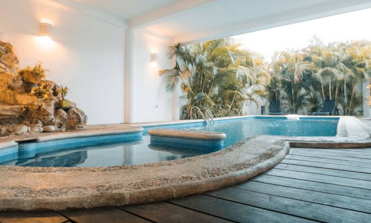 Luis Donaldo Colosio House | Beautiful 4-Floor House With Rooftop Sea View