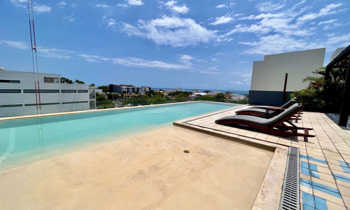 Centro Apartment | Beautiful Studio with Roof Top Pool and Ocean Views