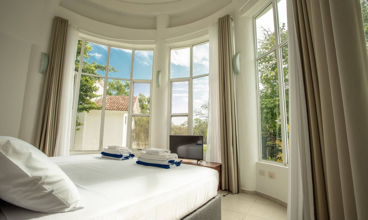 Playacar Villa | Big family? This is the perfect place, a giant villa close to the beach!