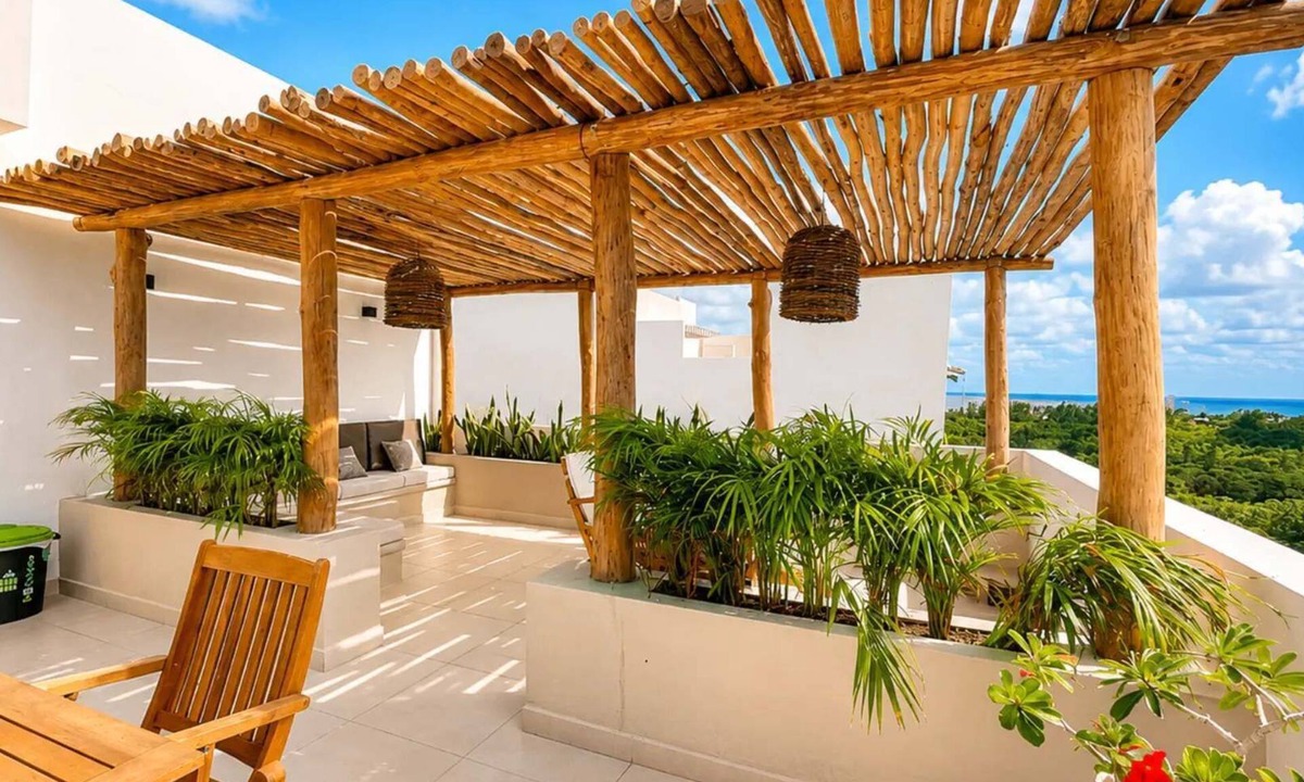 Luis Donaldo Colosio Apartment | Bright Balcony Studio Beach Vibe · Blanko Living