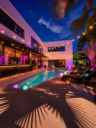 Playacar Villa | Célèbre VILLA VENUS Playacar - 24 Pax