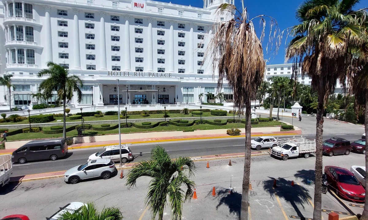 Punta Cancun Condo | CANCUN SUITES APARTMENTS - HOTEL ZONE