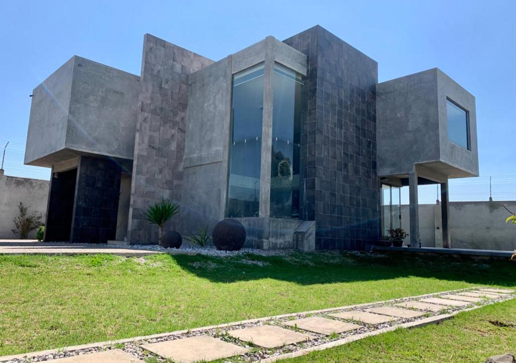 Jilotepec de Abasolo House | Casa de las Mariposas