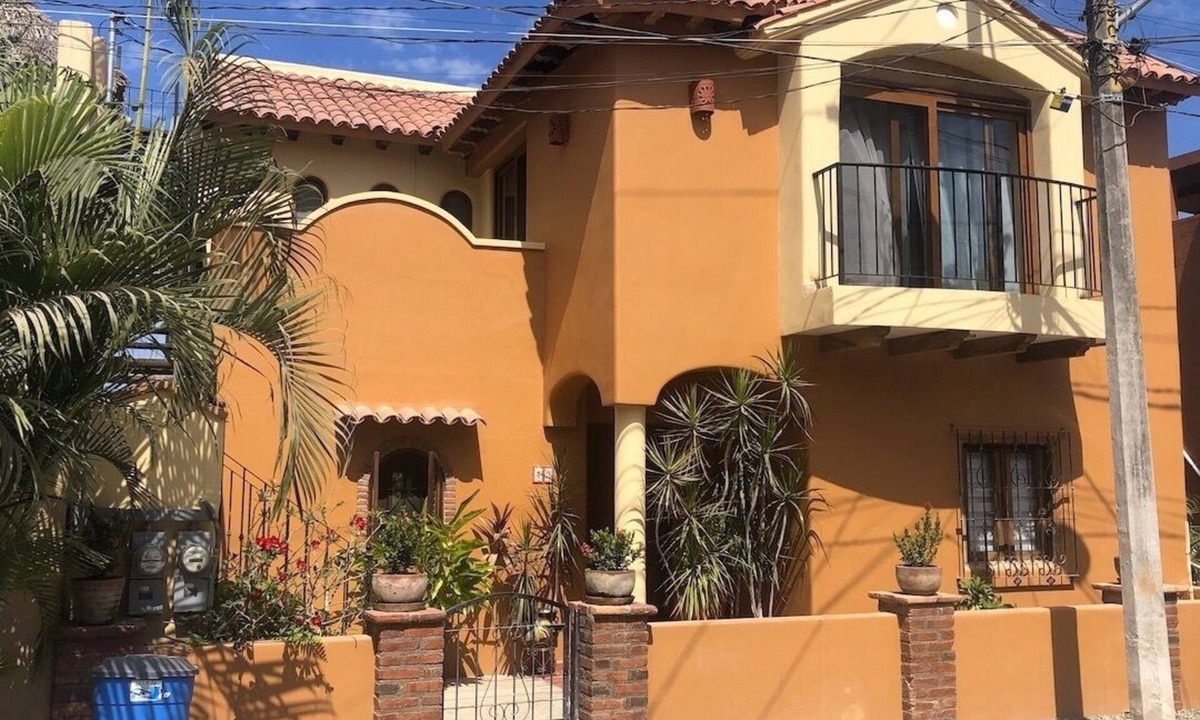 San Francisco House | Casa Flores - under new mgmt. See 'About This Property' below for more details.