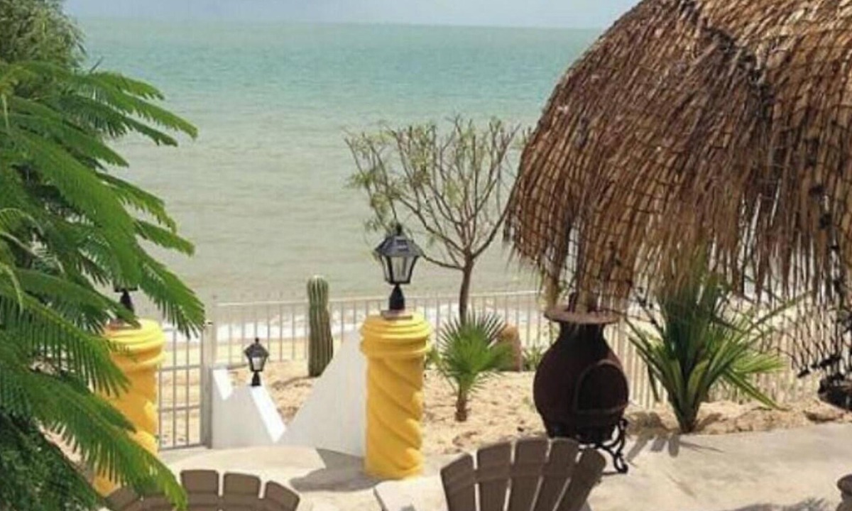 San Felipe House | Casa Palmas: Beachfront Rental