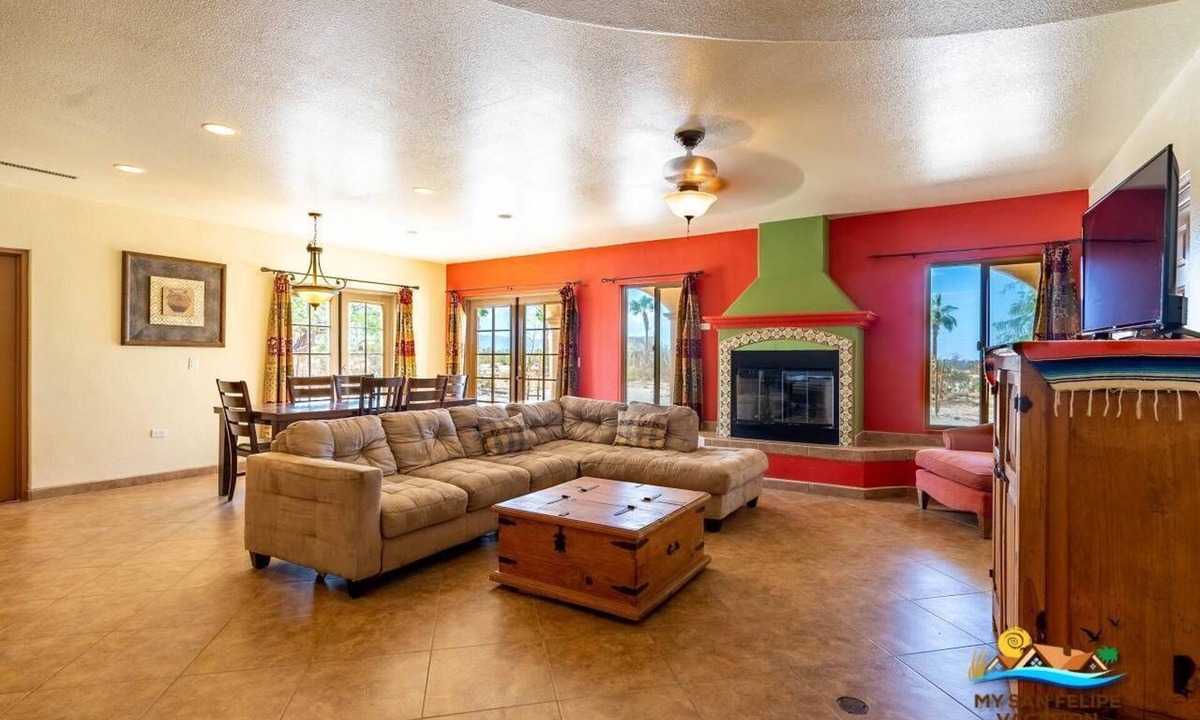 El Dorado Ranch House | Casa Talebi: A spacious 3-bedroom home
