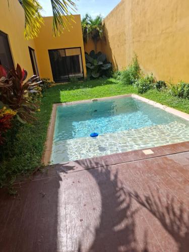 Conkal House | Chalet con 3 habitaciones y alberca privada