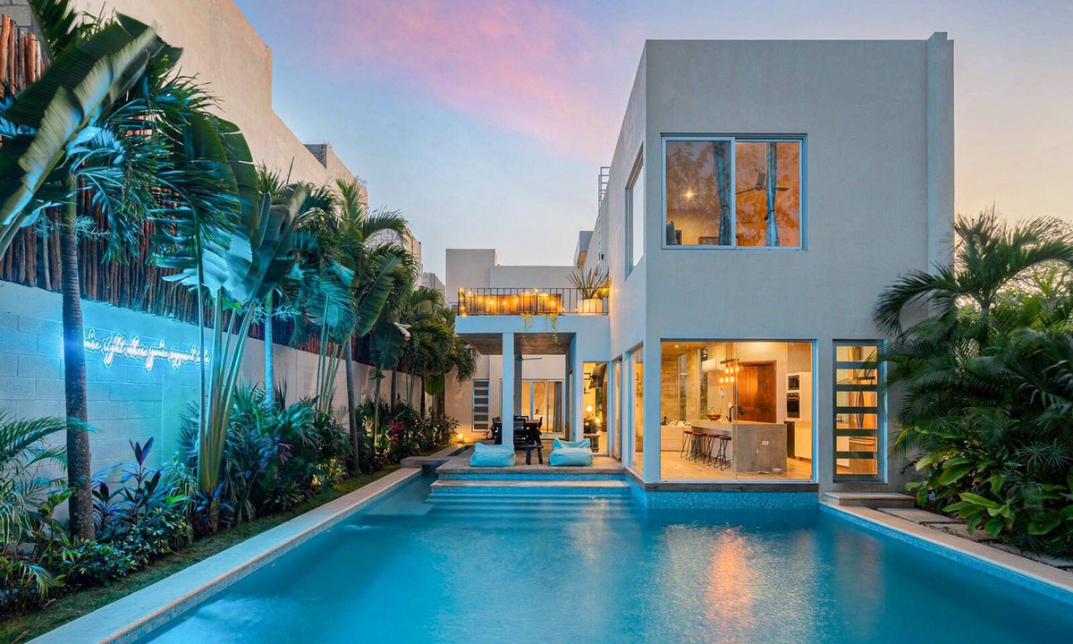 Tulum Villa | CieloAzul|Breakfast Included|HUGEPOOL|Security+Cleaner|5min to the beach |5BR