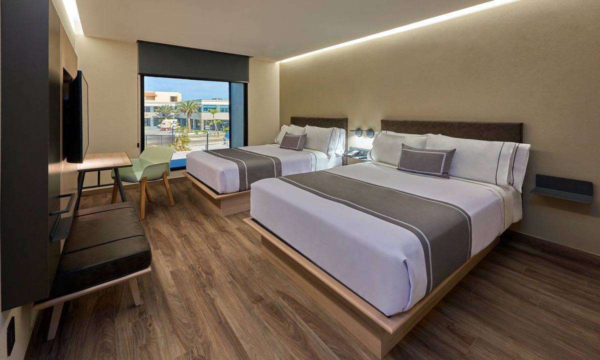 Marina Mazatlan Hotel | City Express Plus by Marriott Mazatlán