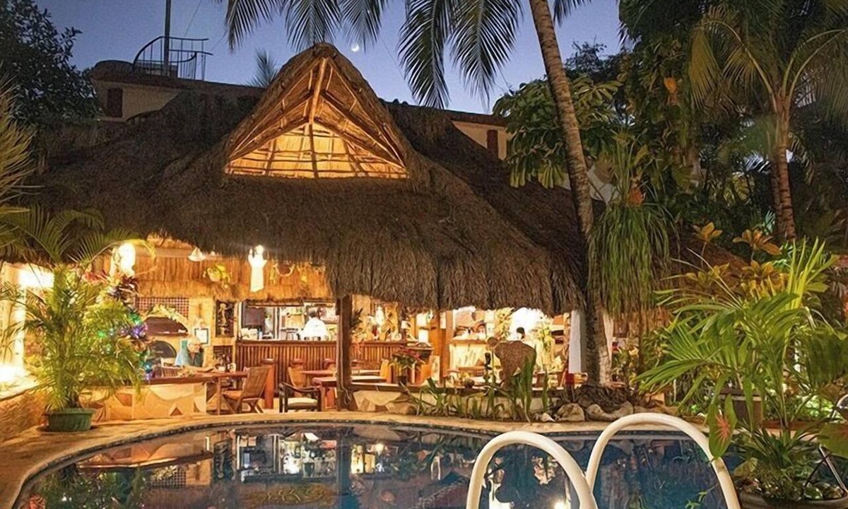 Villa Juarez Hotel | Cocos Cabañas Playa del Carmen Adults only