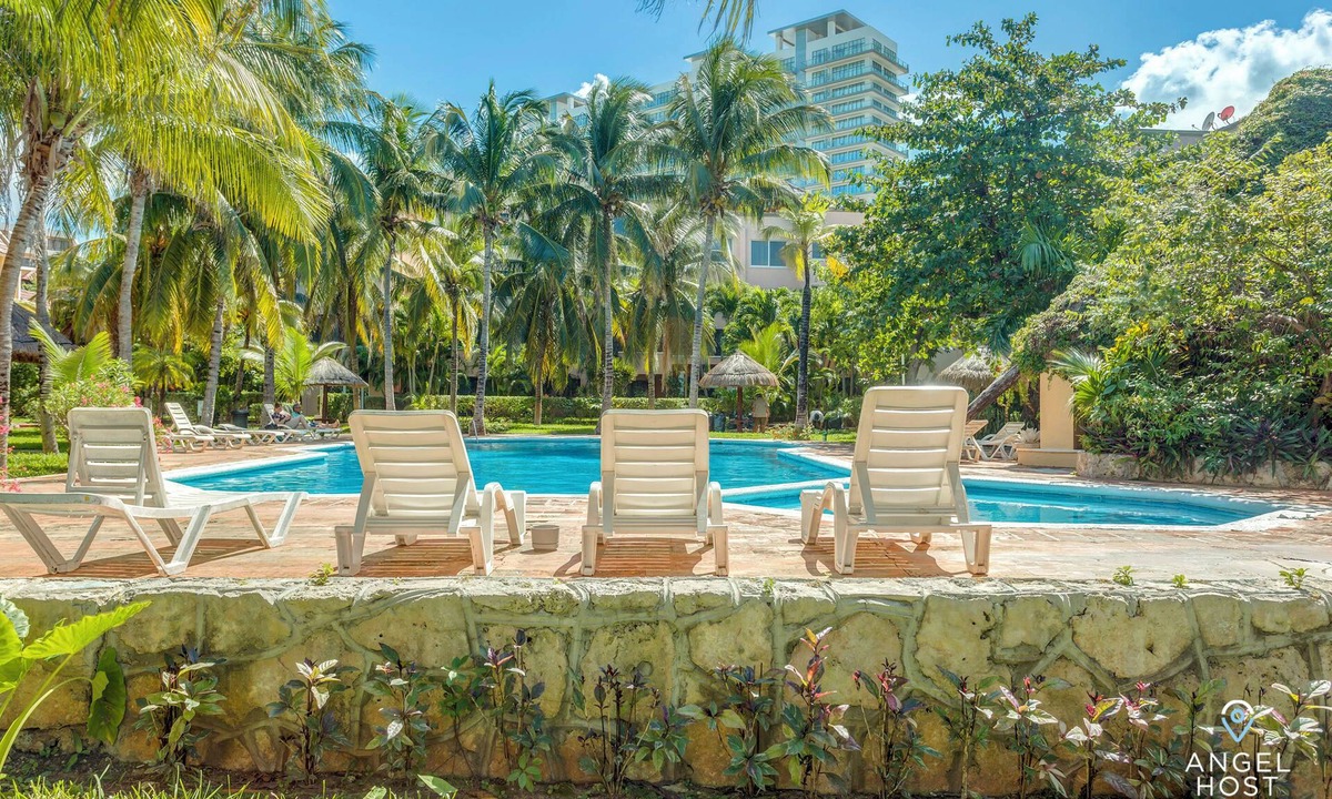 Zona Hotelera Apartment | Deluxe Suites at Villas Tropical