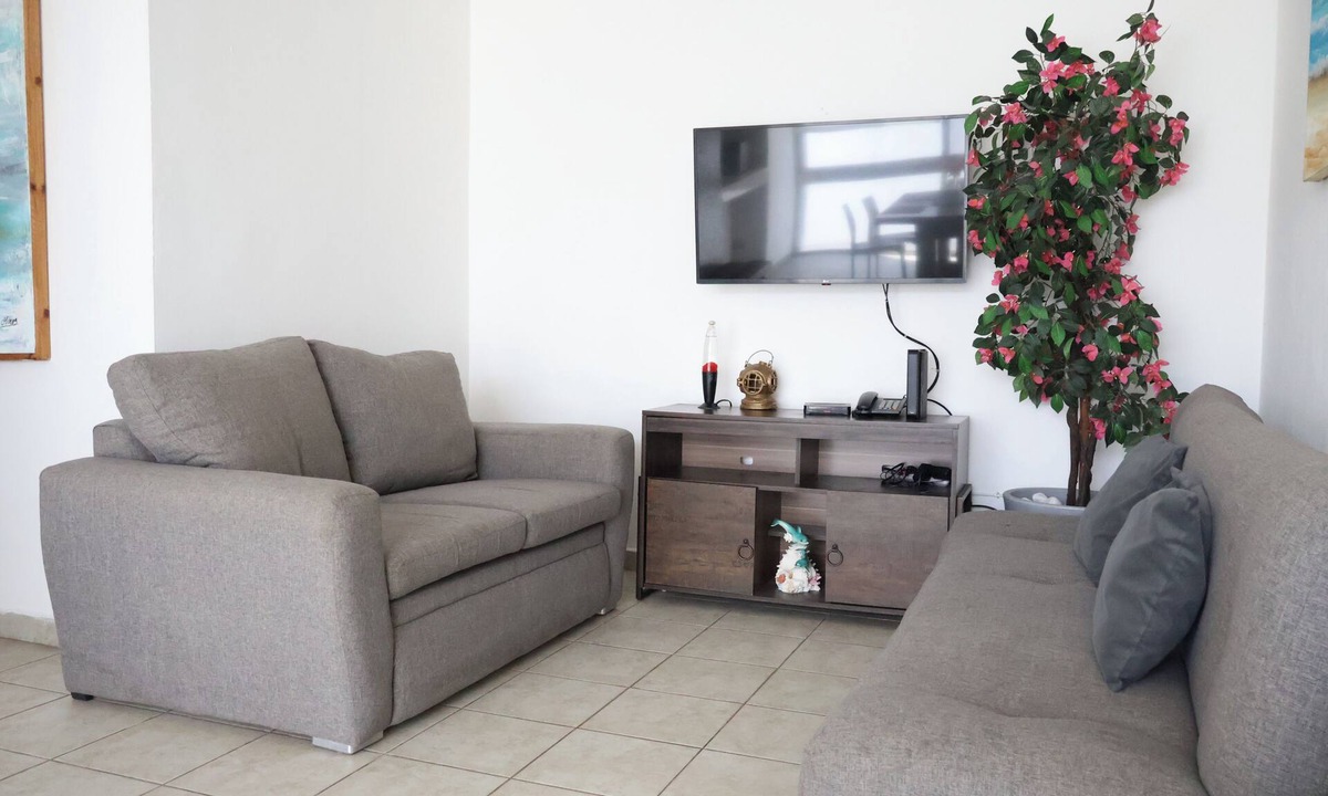 Luis Donaldo Colosio Apartment | Departamento en avenida principal 4 Pax A 15 min de la playa con AC y terraza