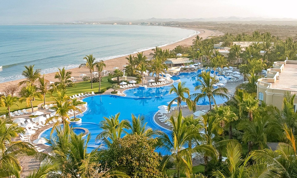 Cerritos Resort | Emerald States - 3 BR villa