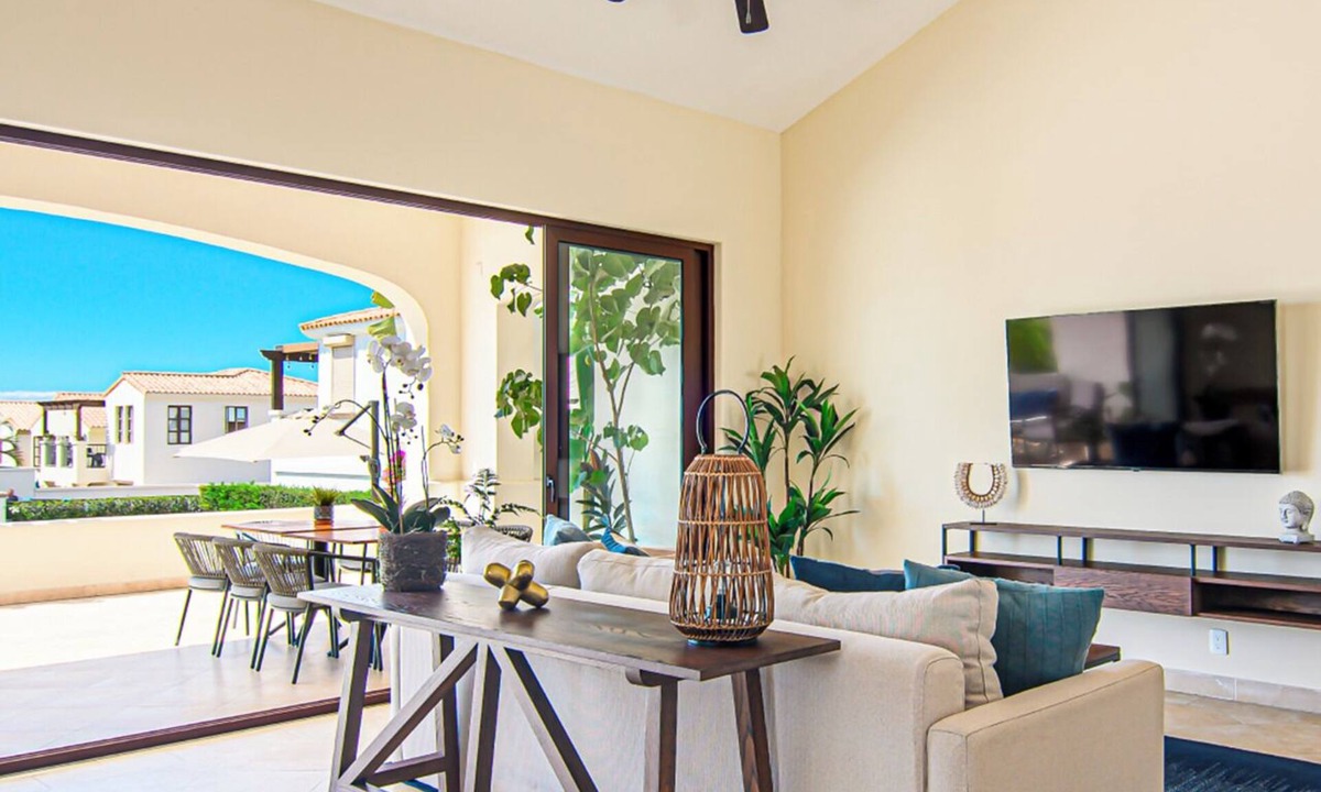 Cabo San Lucas Villa | Family Home Private Garden and Jacuzzi