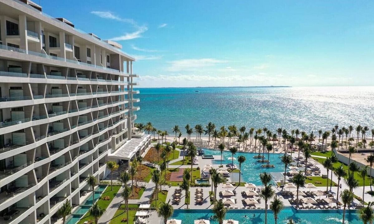 Playa Mujeres Villa | ​[GARZA BLANCA] All-Inclusive Optional/Luxe Oceanfront Beach Resort