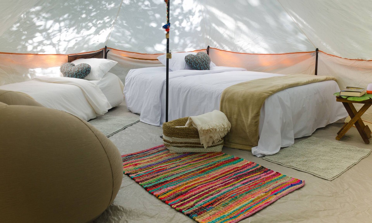 Leona Vicario Cabin | Glamping Mama Loo MM