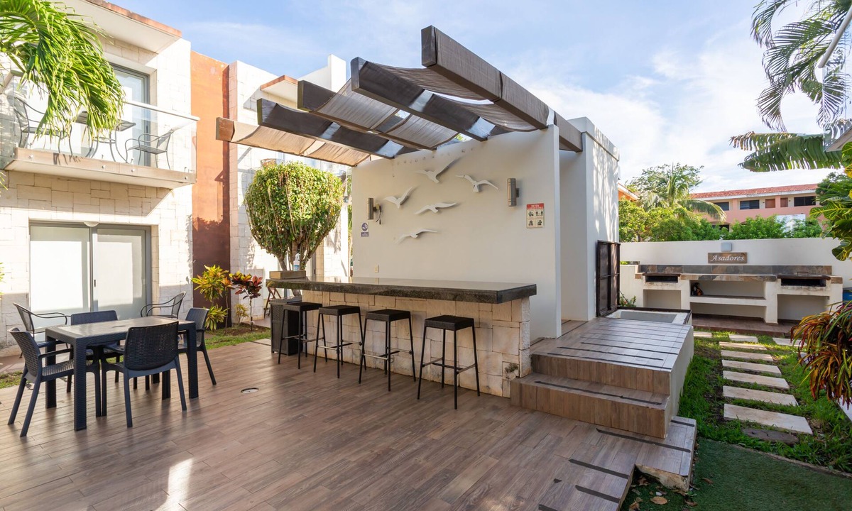 Playacar Apartment | Ground Fl Studio, Nice area, 2 pools, 15 min walk to beach