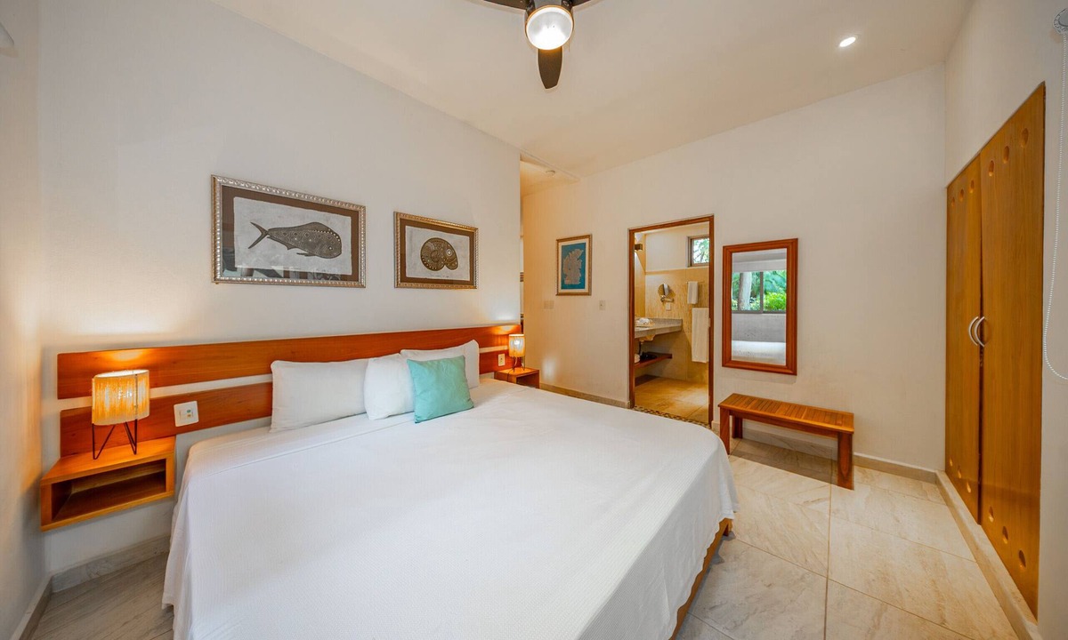 Gonzalo Guerrero Ski Chalet | GS123. Garden Suite King