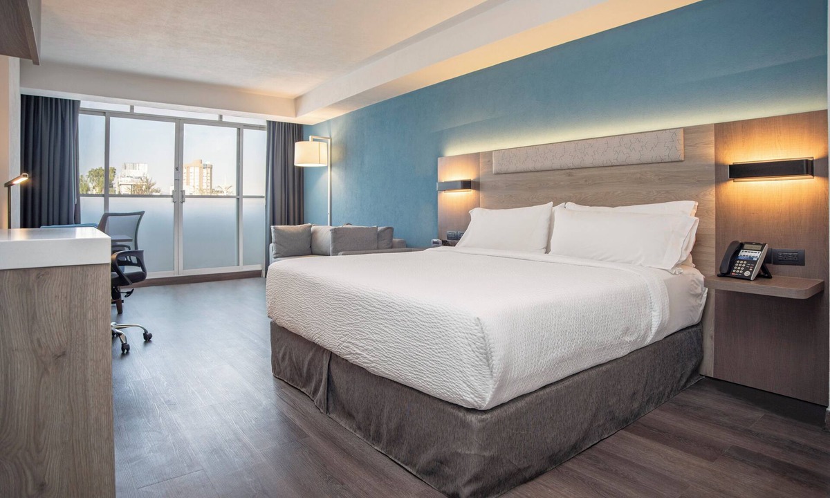 Zona Expo Hotel | Holiday Inn Express Guadalajara Expo by IHG