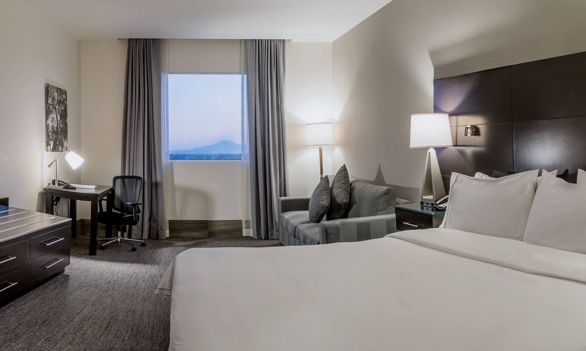 Silao Hotel | Holiday Inn Express & Suites Silao Aeropuerto - Terminal by IHG