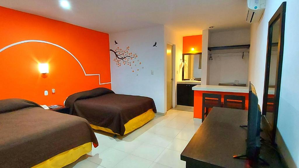 Zona Paseo Montejo Hotel | Hotel El Marques