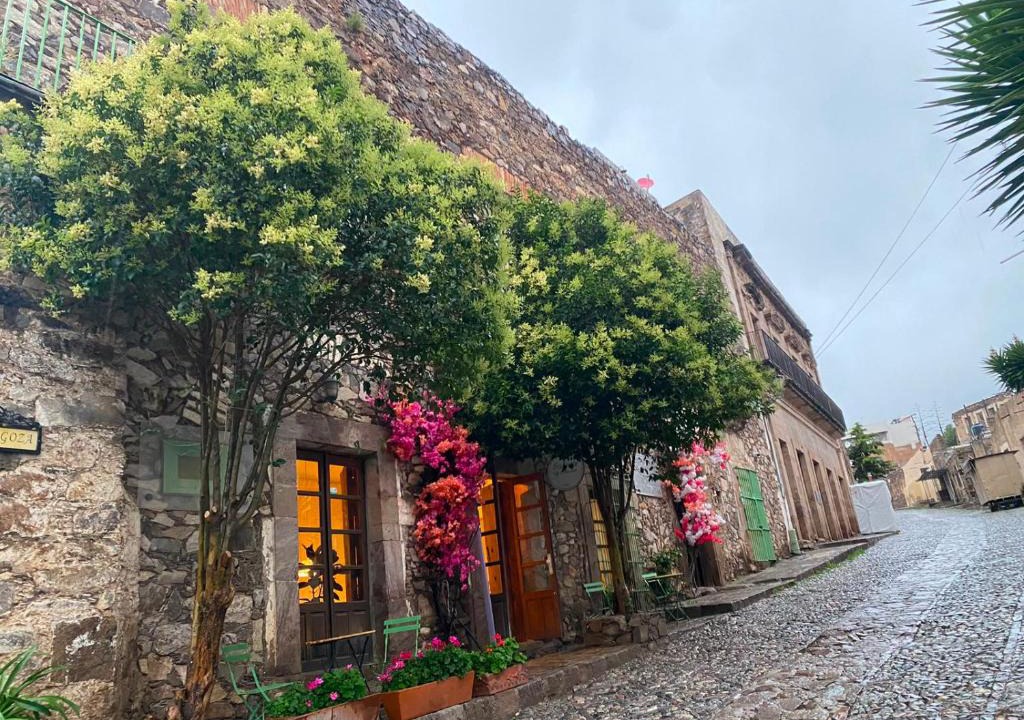 Real de Catorce Hotel | Hotel y Restaurante El Tololoche