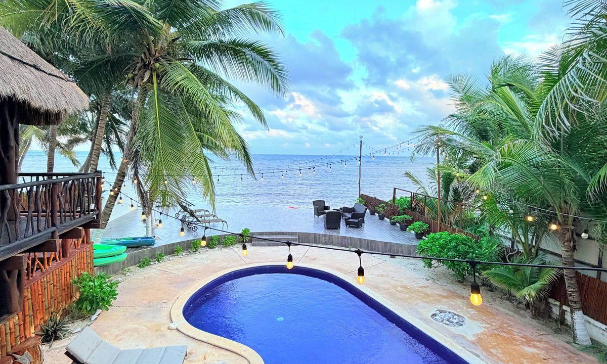 Puerto Morelos Villa | Incredible beachfront villa with pool, beach and memorable views
