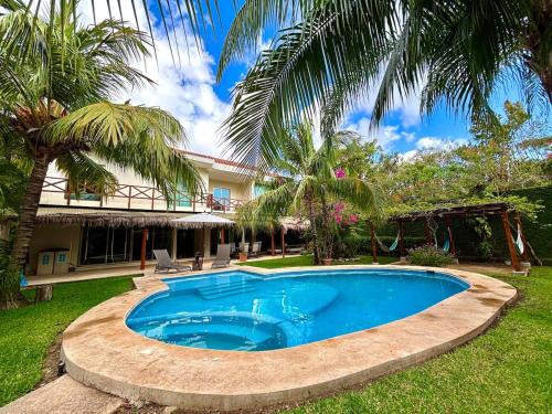 Cancun Villa | La Casa Frenette