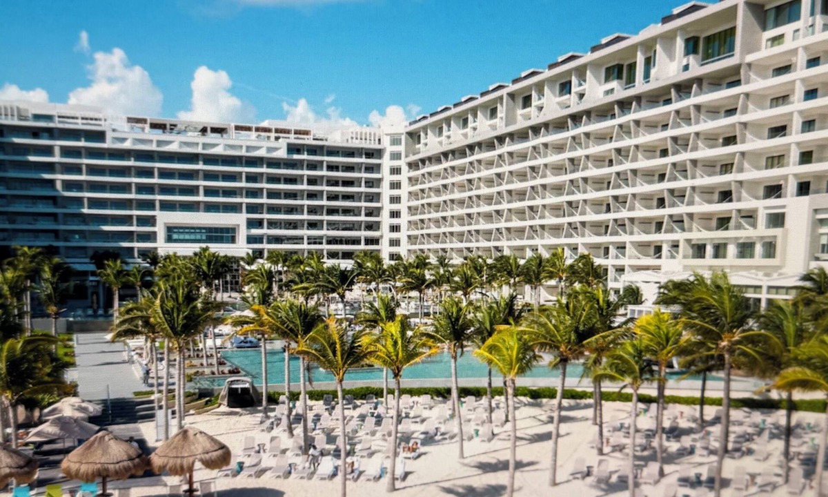 Puerto Juarez Hotel | LUXURY 2 BEDROOM SUITE GARZA BLANCA 5-STAR DIAMOND RESORT CANCUN