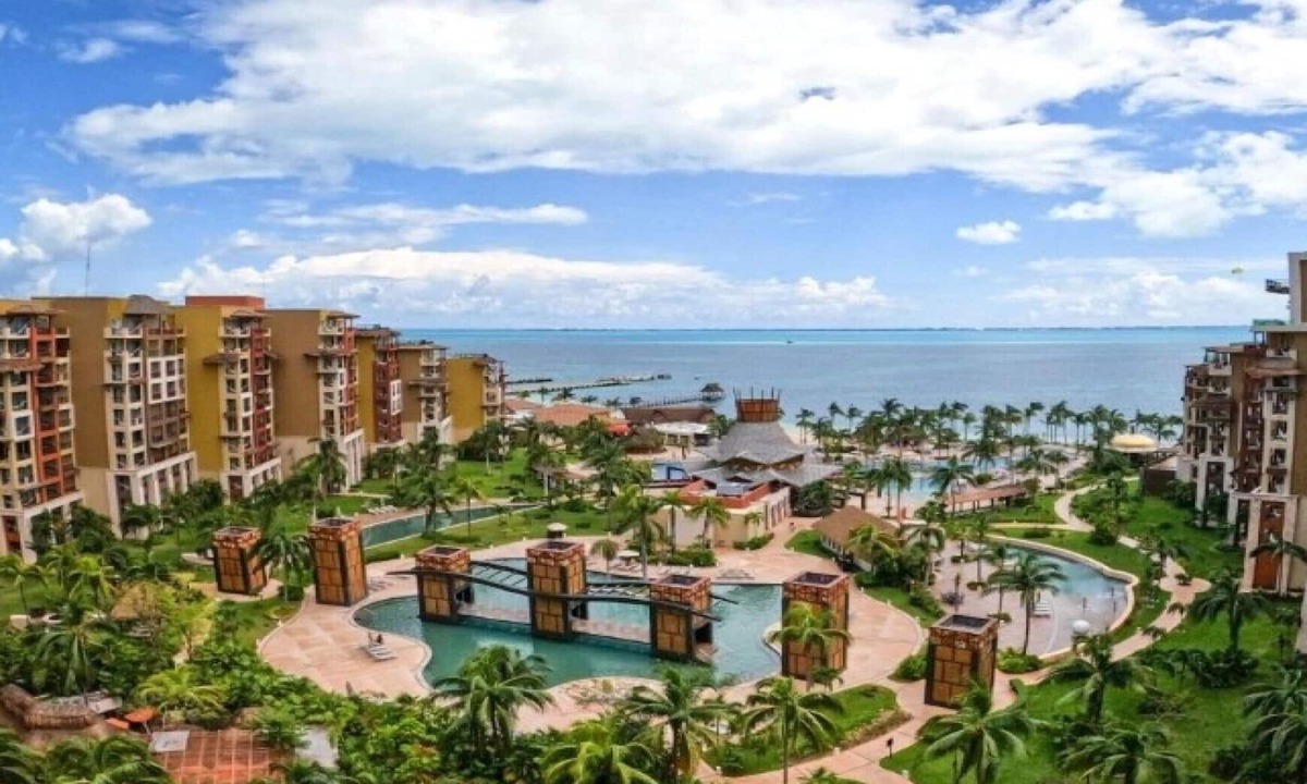 Playa Mujeres Villa | Luxury 2BR at Villa del Palmar Cancun – Beachfront Pools, Spa & Family Fun