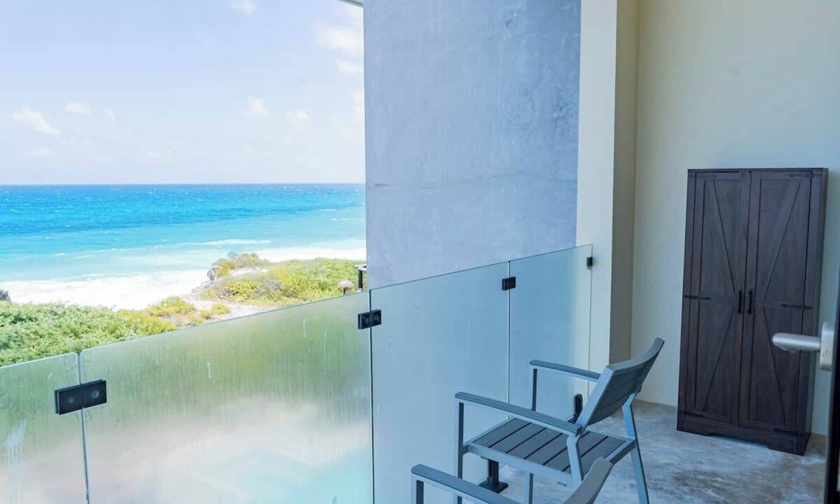 Colonia Meteorologico Apartment | Luxury Ocean View Condo