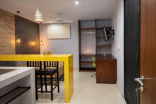Chetumal Apartment | Minimalist City Suite - Plaza las Americas