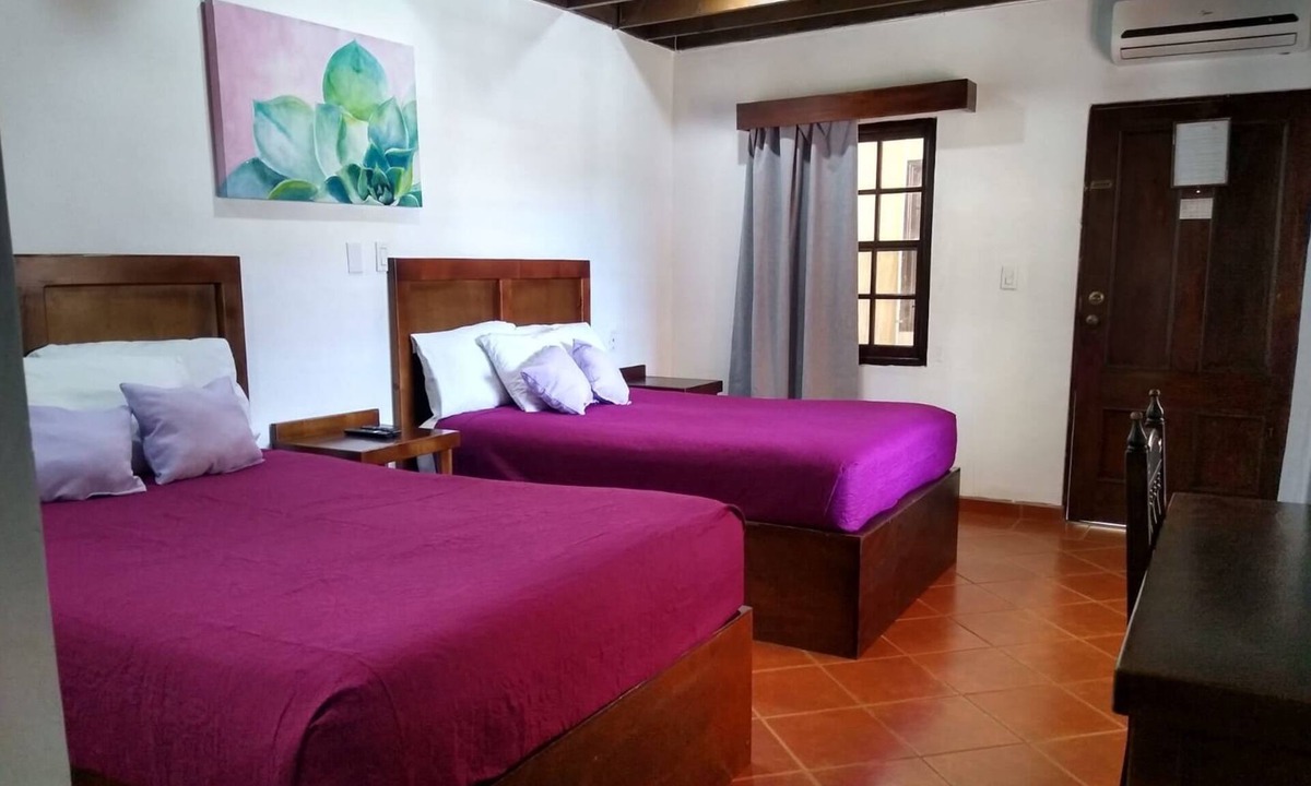 Zona Centro Hotel | MISION SANTA ISABEL