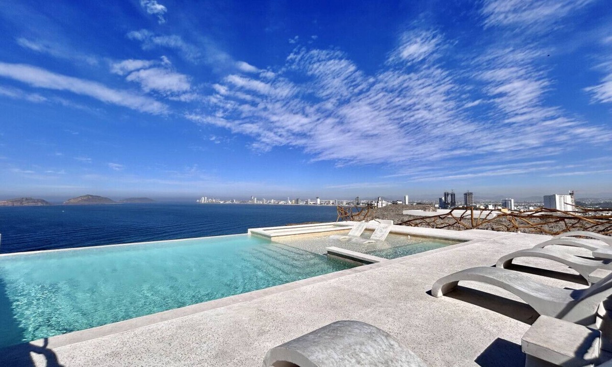 Balcones de Loma Linda Apartment | Modern apartment with sea views